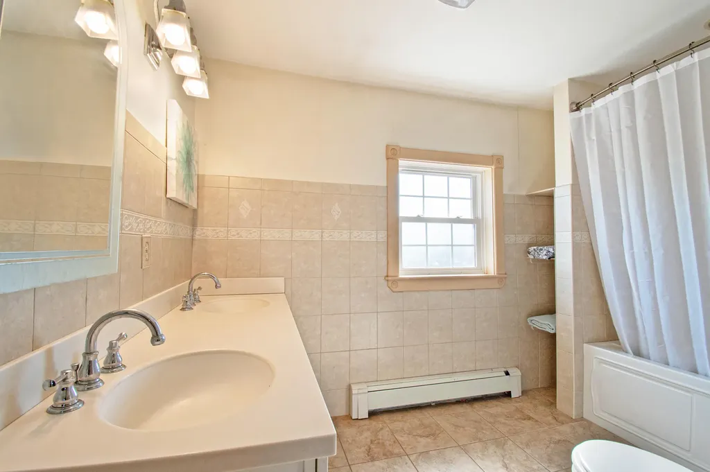 627 Main Street Monmouth ME 04259