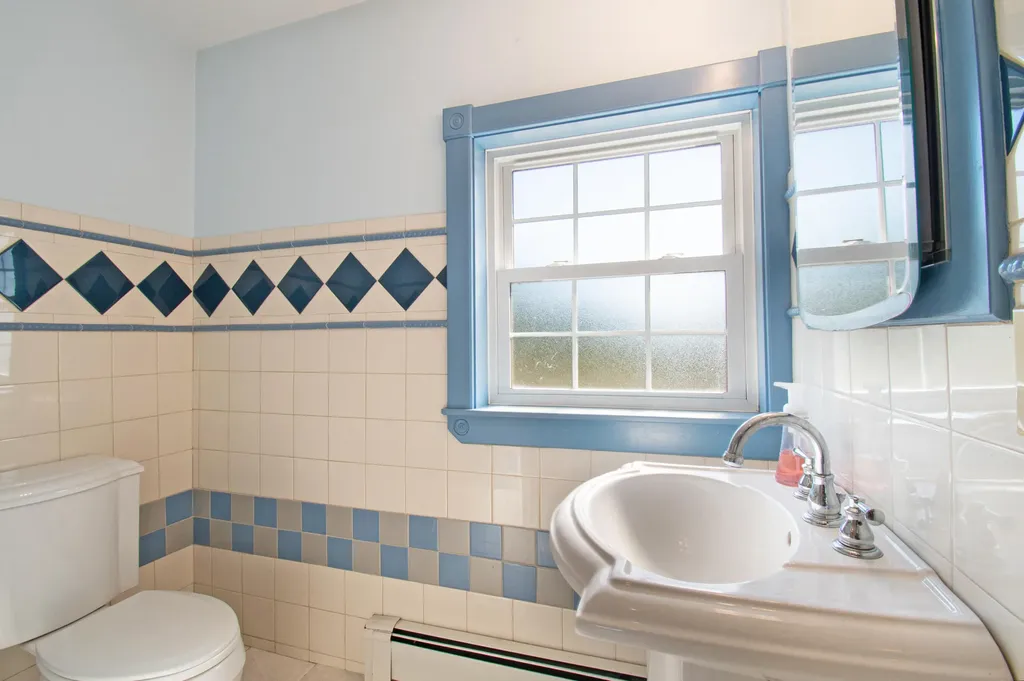 627 Main Street Monmouth ME 04259