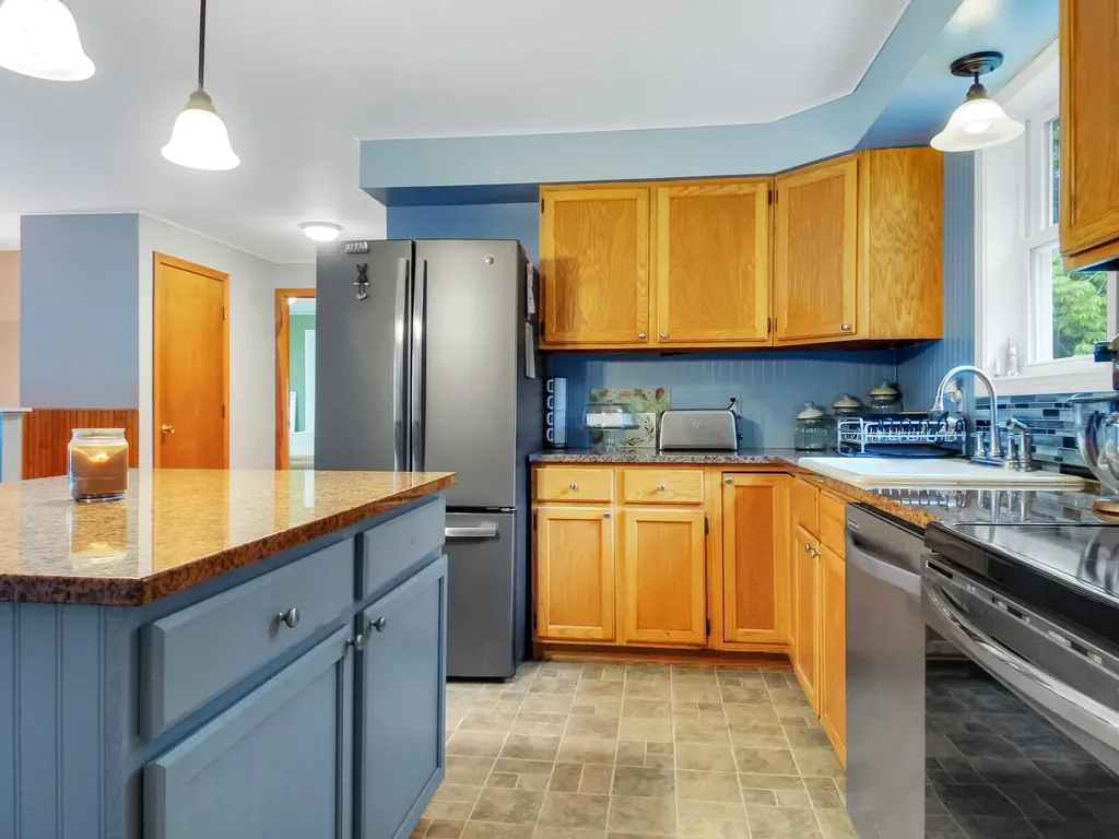 6 Chets Meadow Road West Gardiner ME 04345