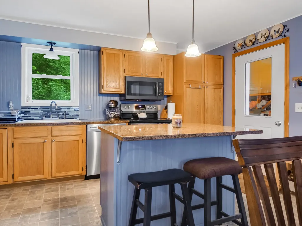 6 Chets Meadow Road West Gardiner ME 04345