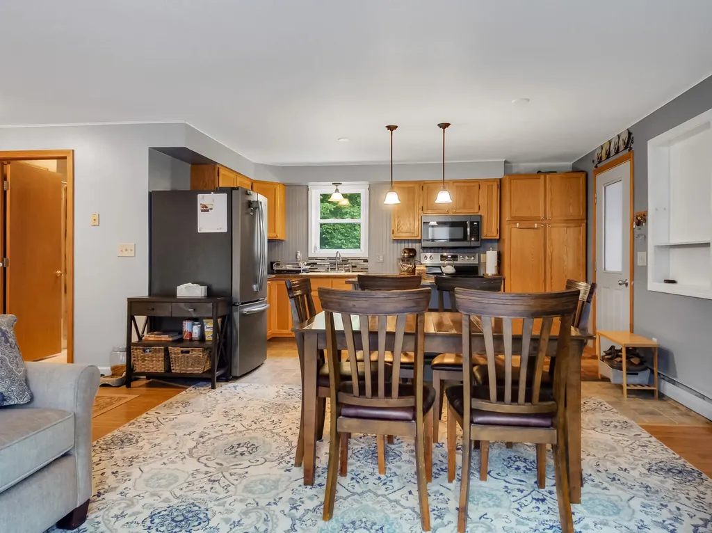 6 Chets Meadow Road West Gardiner ME 04345