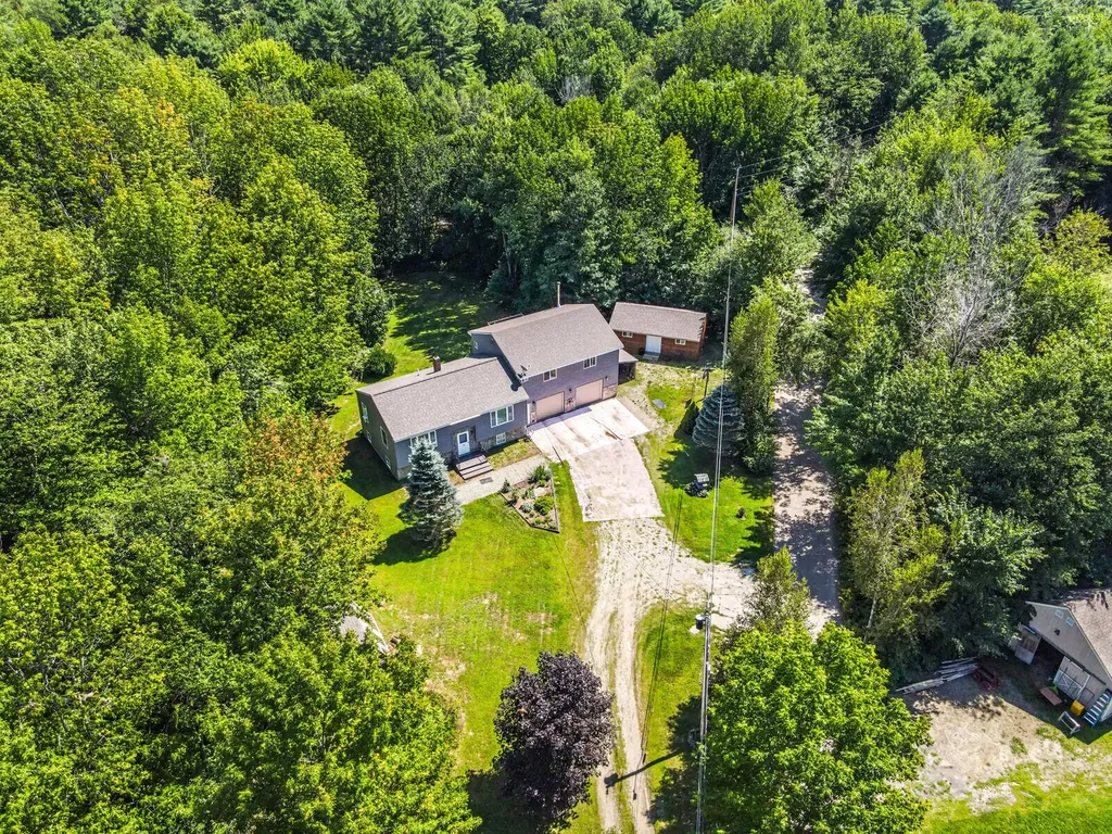 6 Chets Meadow Road West Gardiner ME 04345
