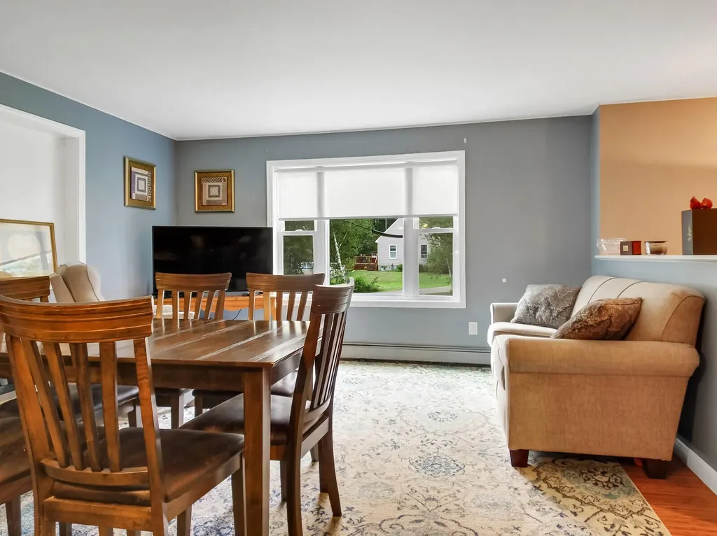 6 Chets Meadow Road West Gardiner ME 04345