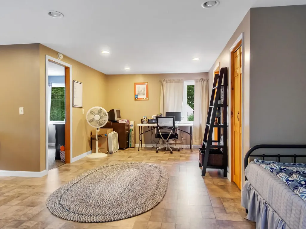 6 Chets Meadow Road West Gardiner ME 04345