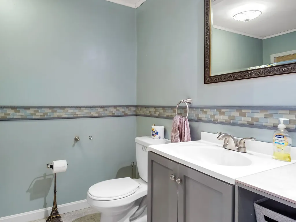 6 Chets Meadow Road West Gardiner ME 04345