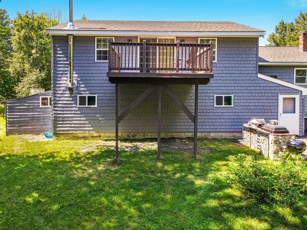6 Chets Meadow Road West Gardiner ME 04345