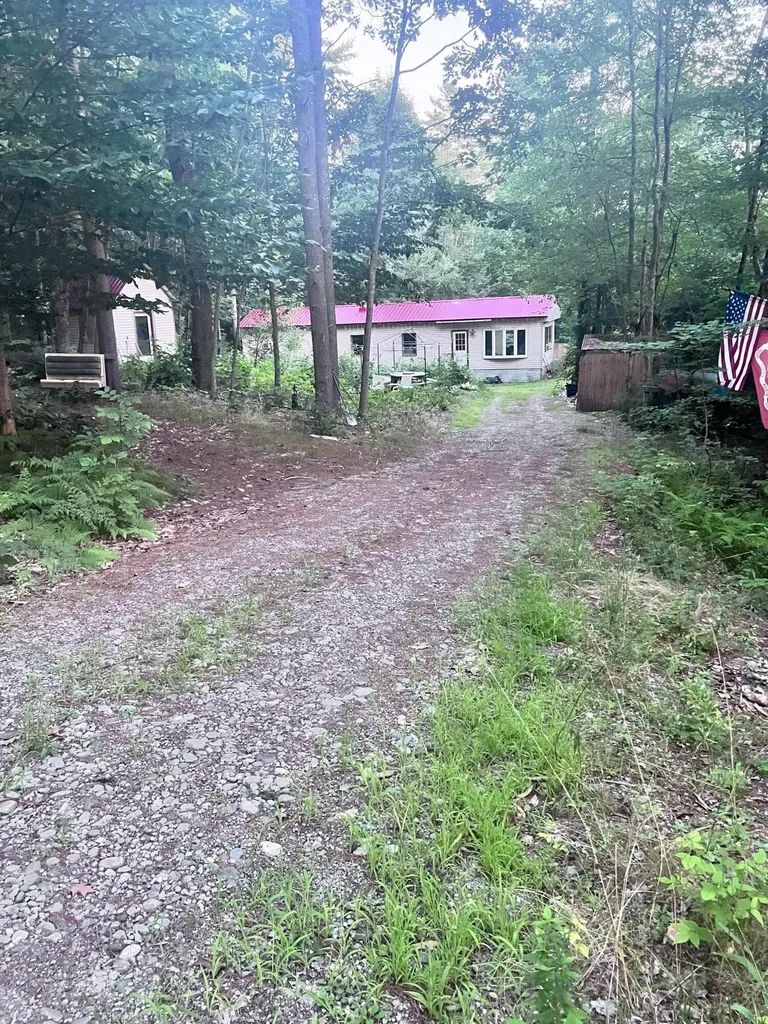 17 Jennings Road Leeds ME 04263