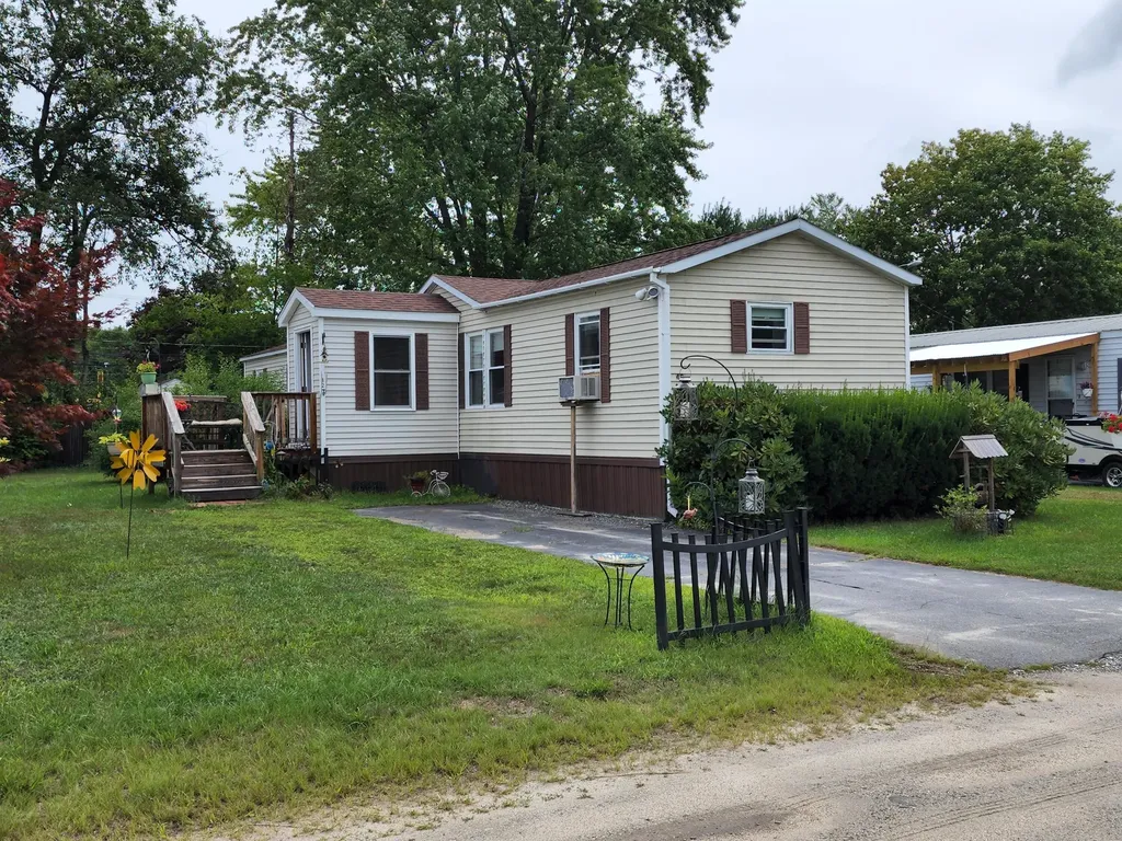 42 Robin Lane Windham ME 04062