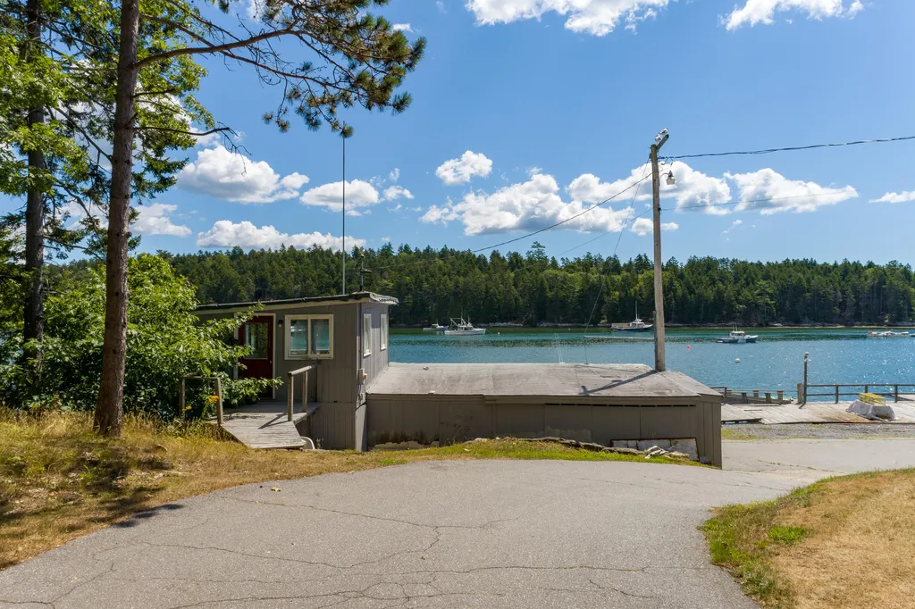 5 Lobster Lane Harpswell ME 04079