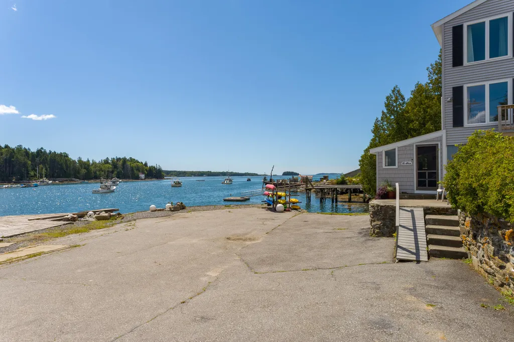 5 Lobster Lane Harpswell ME 04079