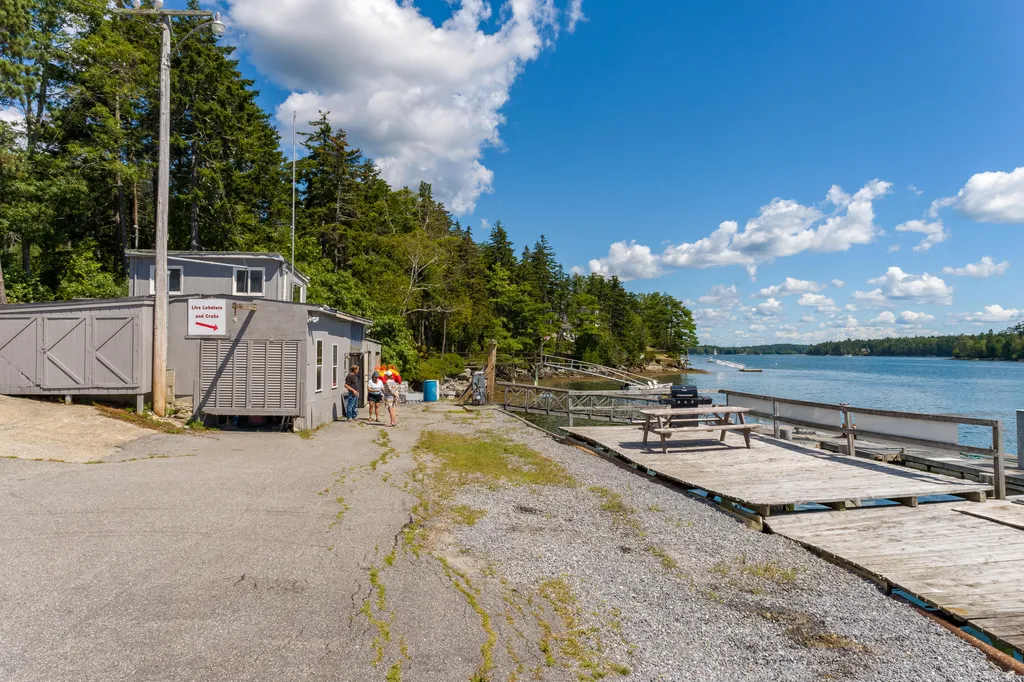 5 Lobster Lane Harpswell ME 04079