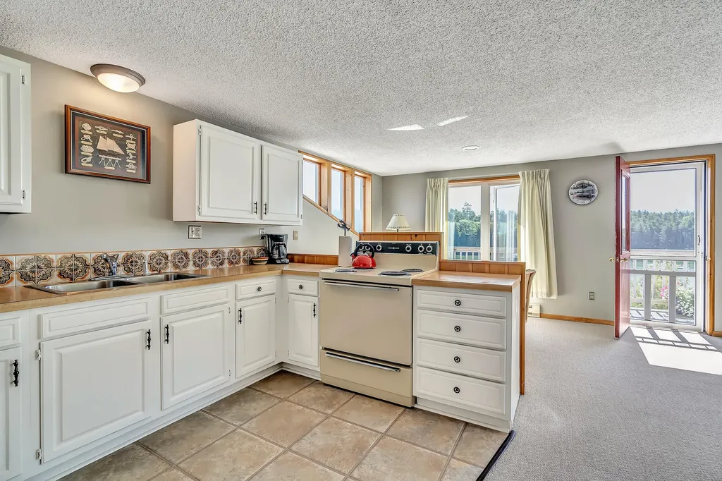 5 Lobster Lane Harpswell ME 04079