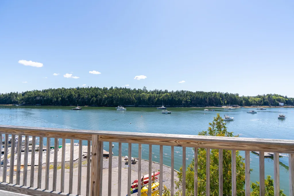 5 Lobster Lane Harpswell ME 04079