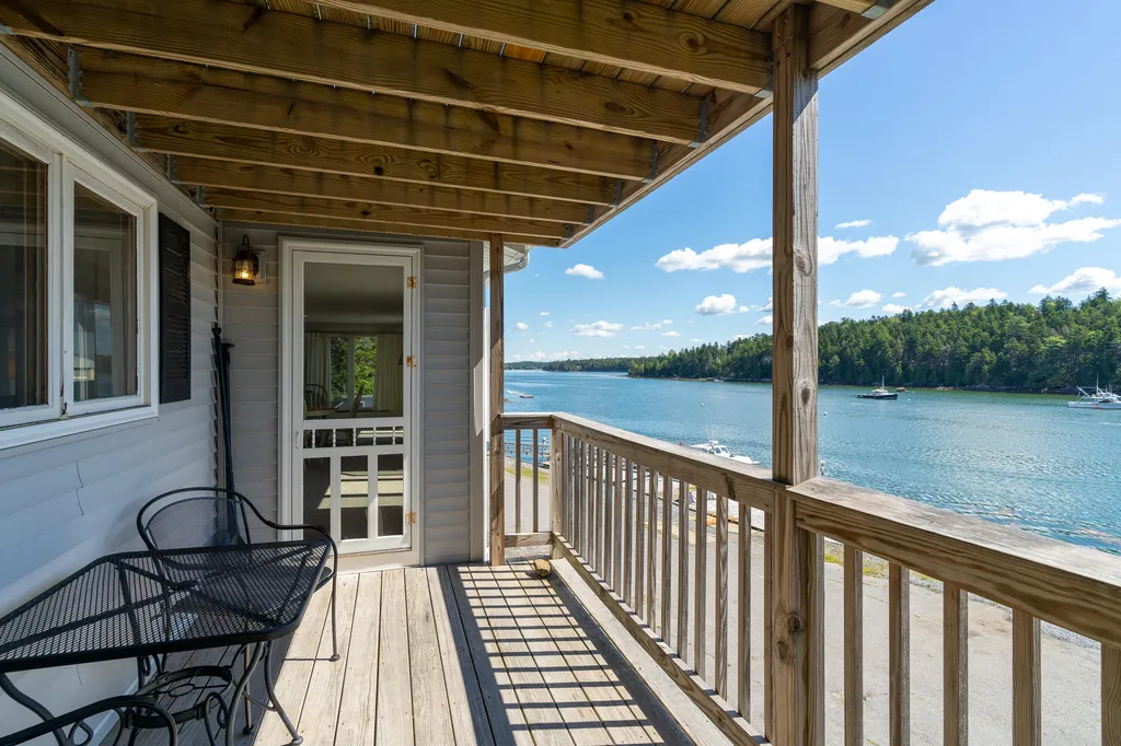 5 Lobster Lane Harpswell ME 04079