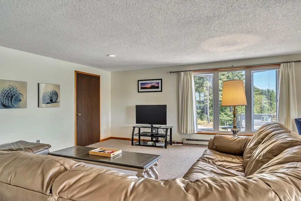 5 Lobster Lane Harpswell ME 04079