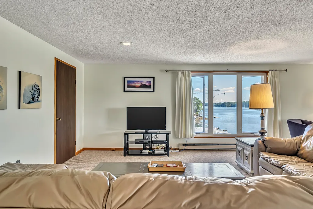 5 Lobster Lane Harpswell ME 04079