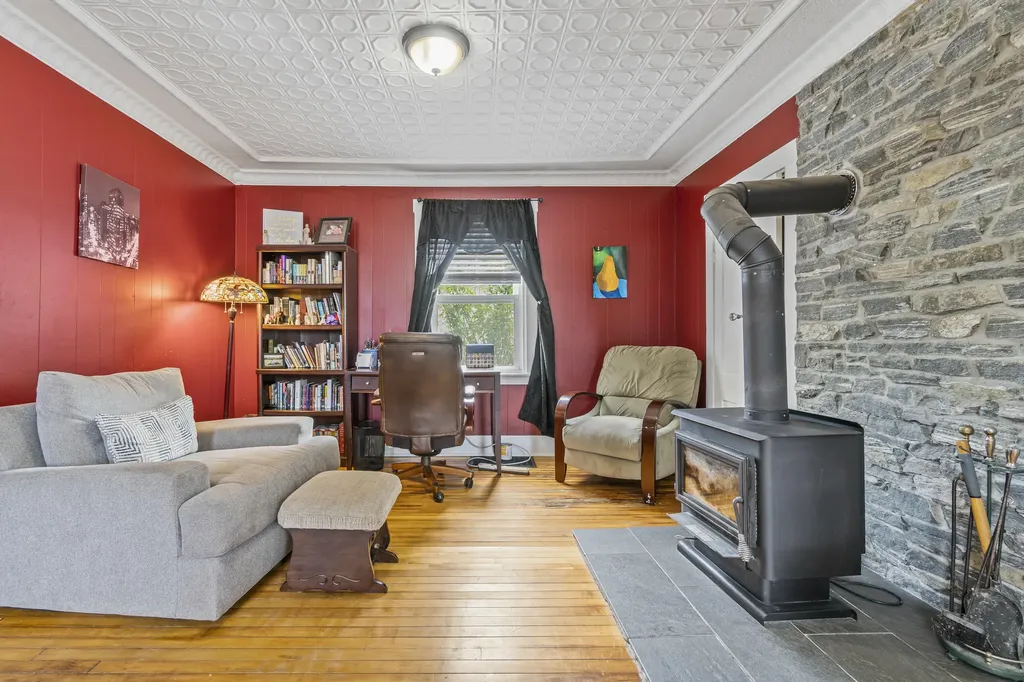 109 Main Street Richmond ME 04357