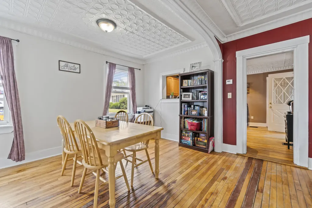 109 Main Street Richmond ME 04357