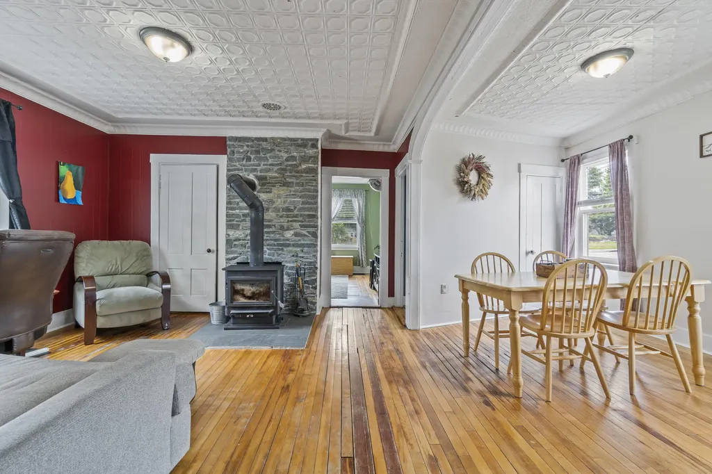 109 Main Street Richmond ME 04357