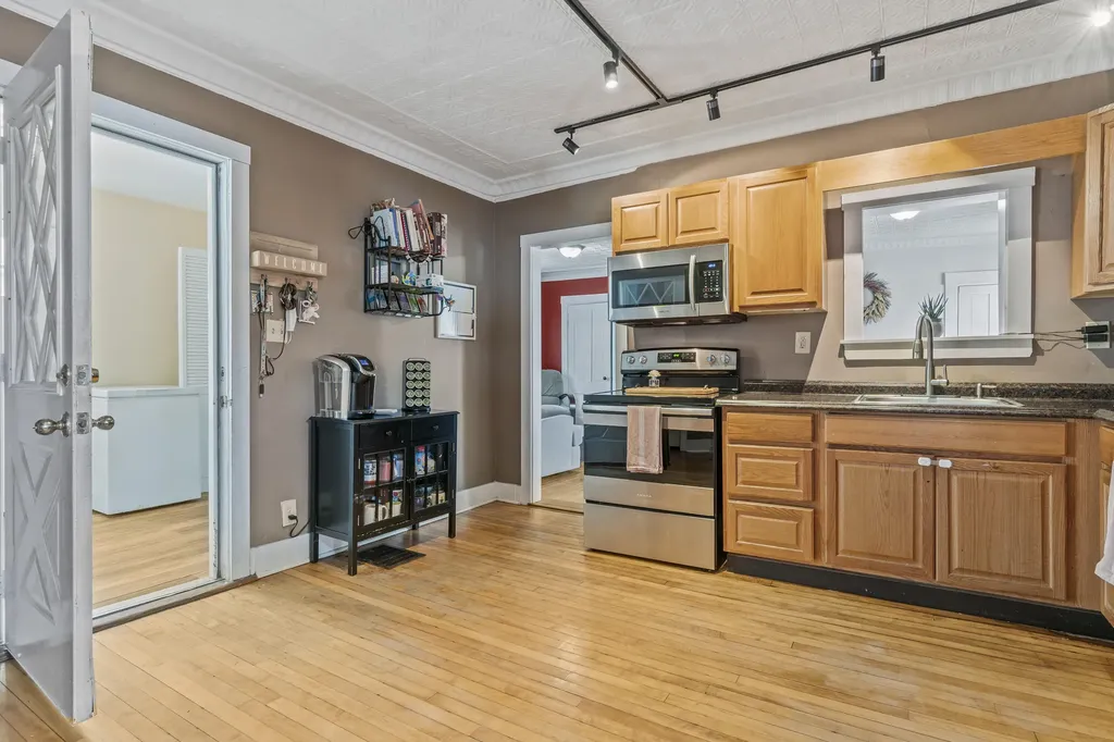 109 Main Street Richmond ME 04357