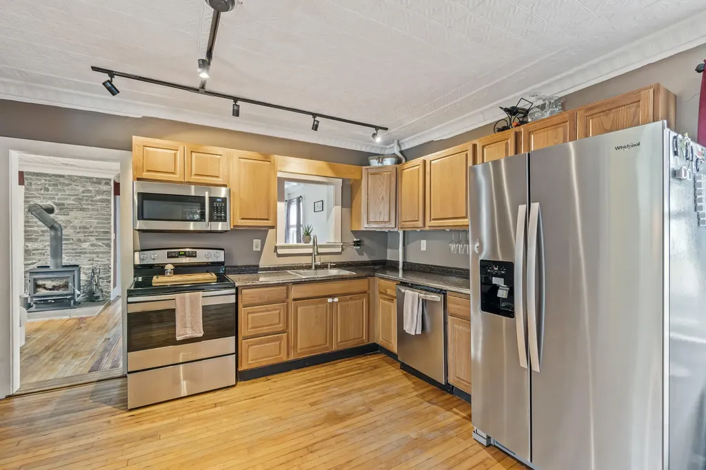 109 Main Street Richmond ME 04357