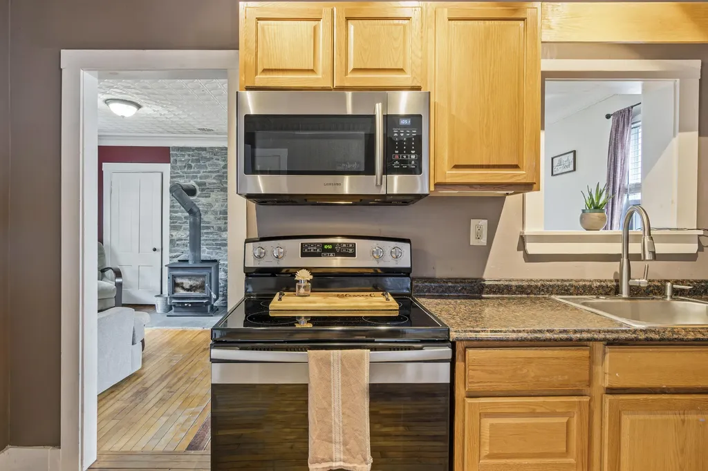 109 Main Street Richmond ME 04357
