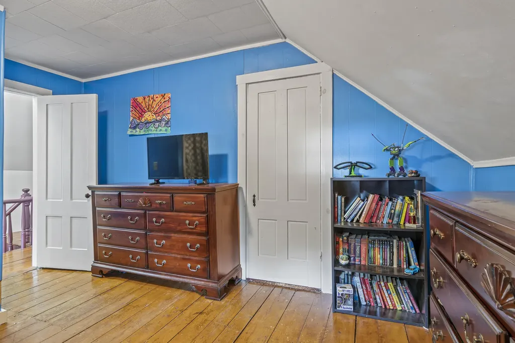 109 Main Street Richmond ME 04357