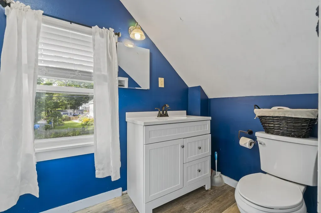 109 Main Street Richmond ME 04357