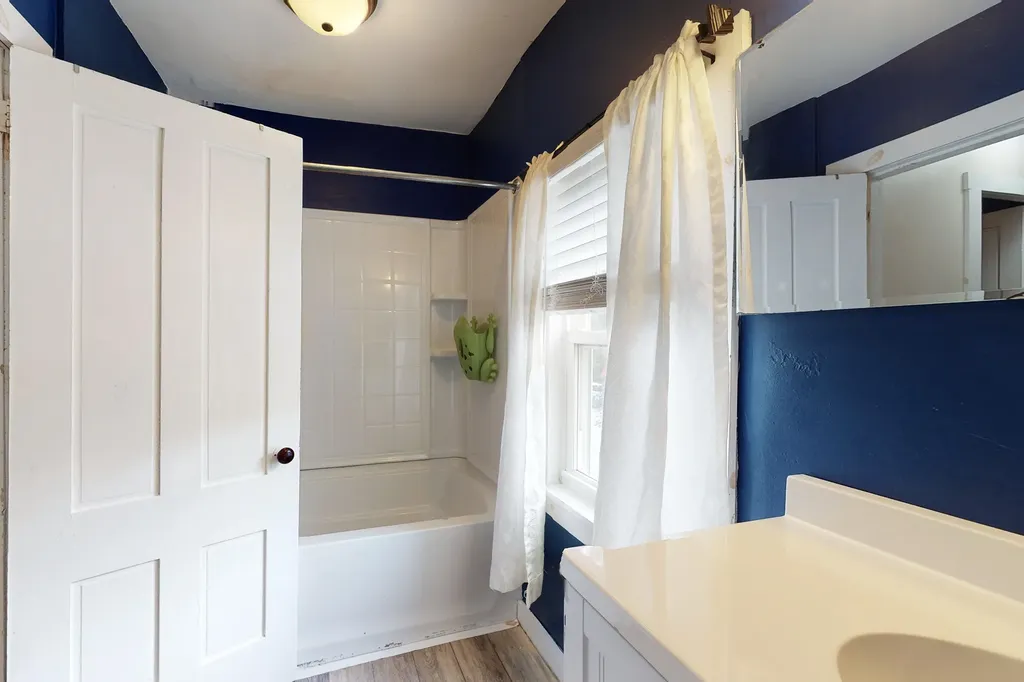 109 Main Street Richmond ME 04357