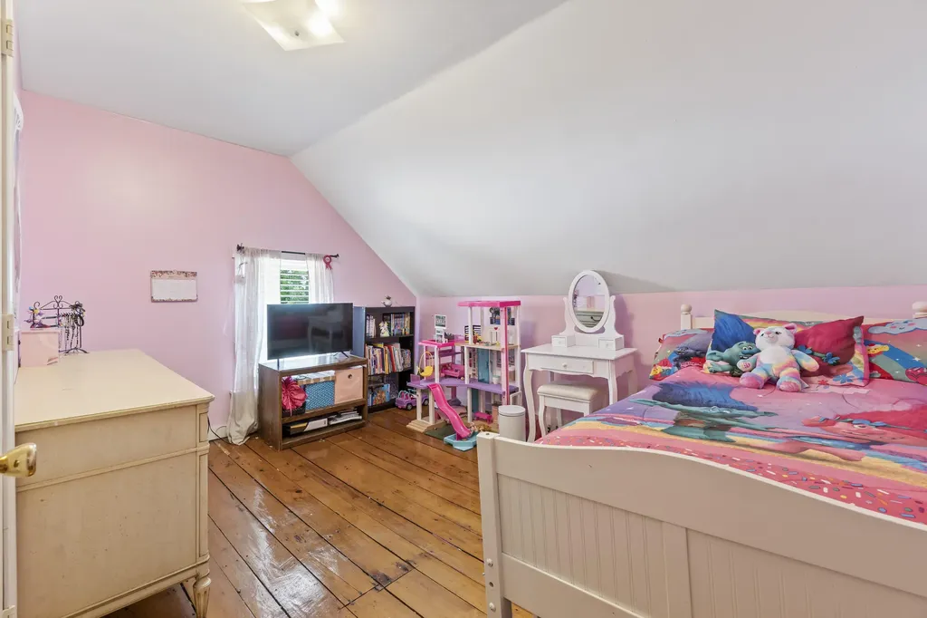 109 Main Street Richmond ME 04357