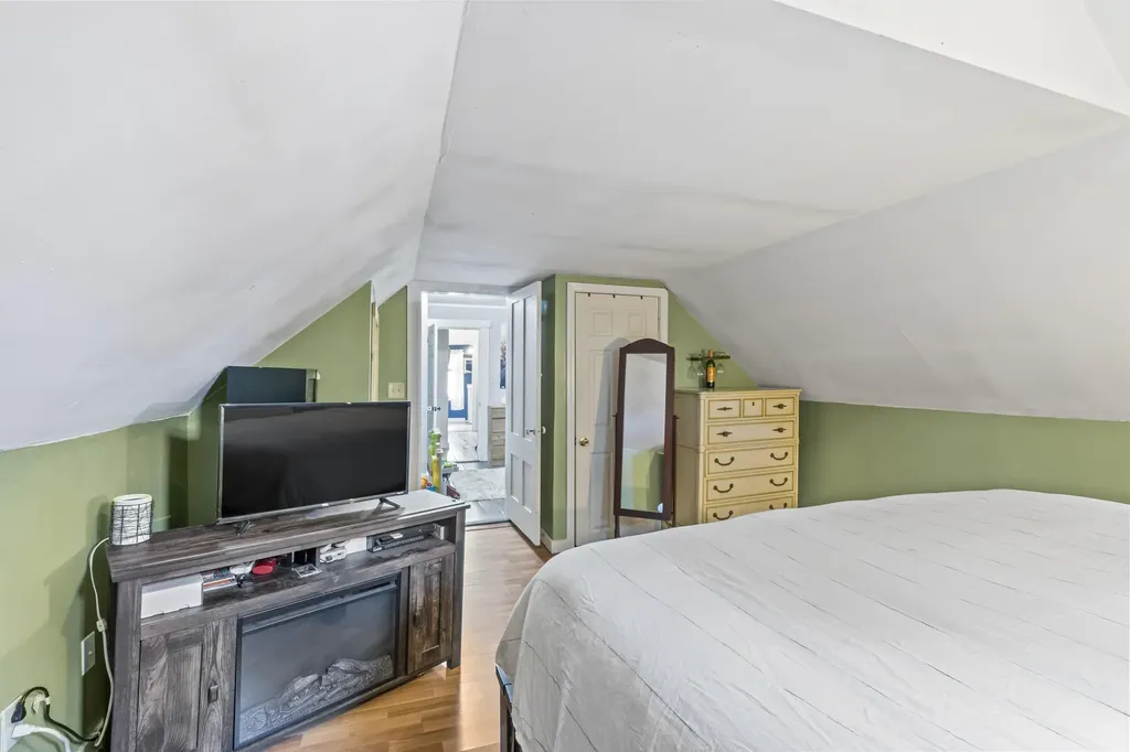 109 Main Street Richmond ME 04357