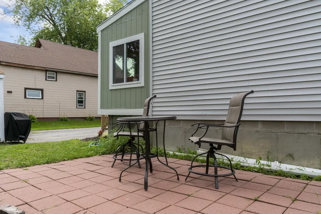 109 Main Street Richmond ME 04357