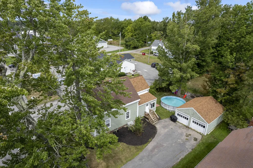 109 Main Street Richmond ME 04357