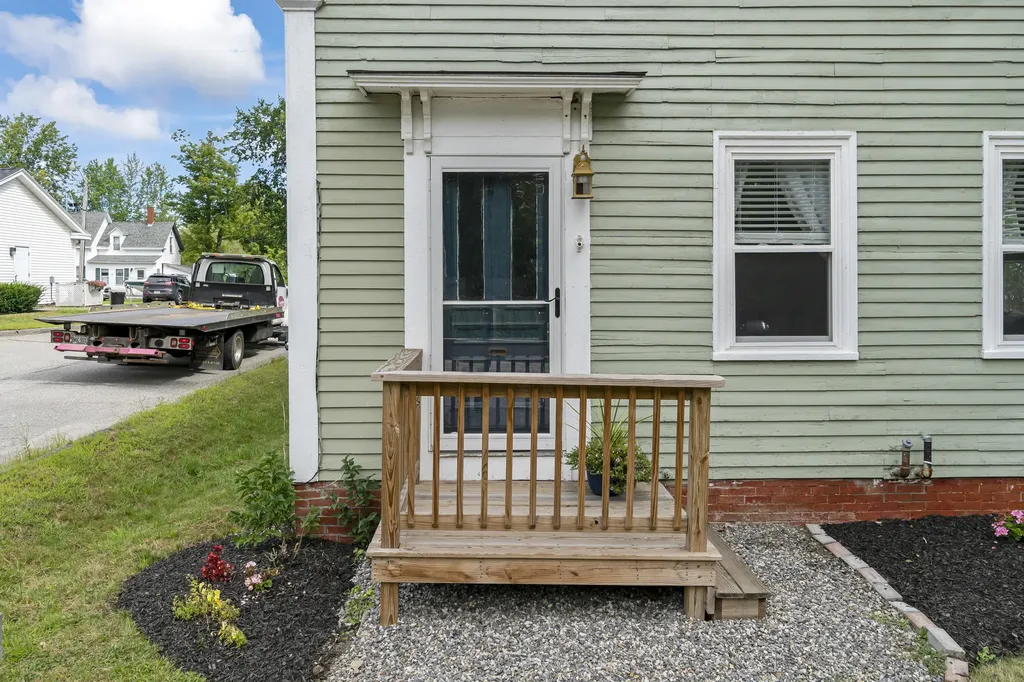 109 Main Street Richmond ME 04357