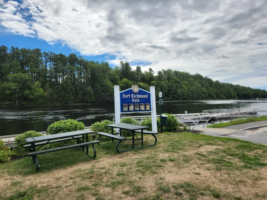 109 Main Street Richmond ME 04357