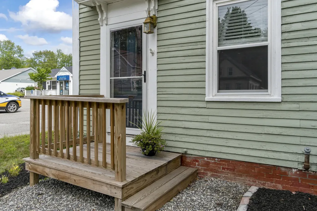 109 Main Street Richmond ME 04357
