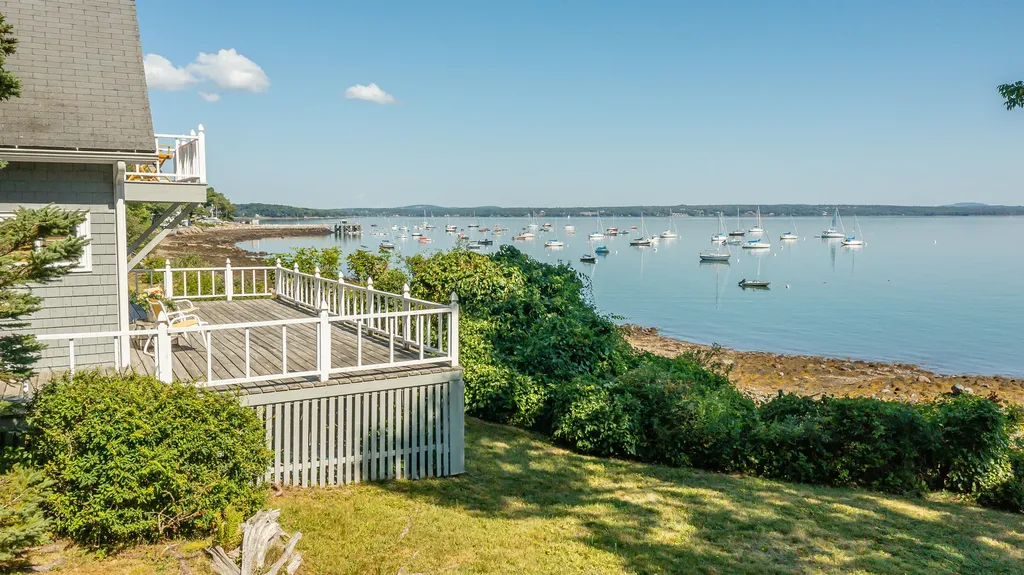 780 Shore Road Northport ME 04849