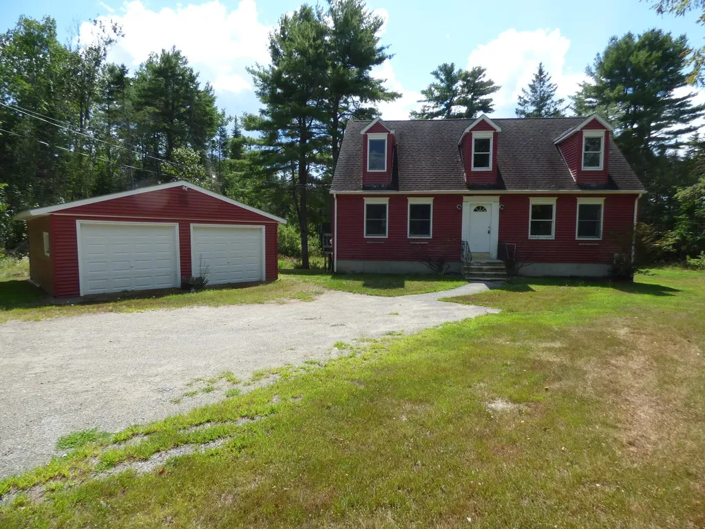 761 Main Road Eddington ME 04428