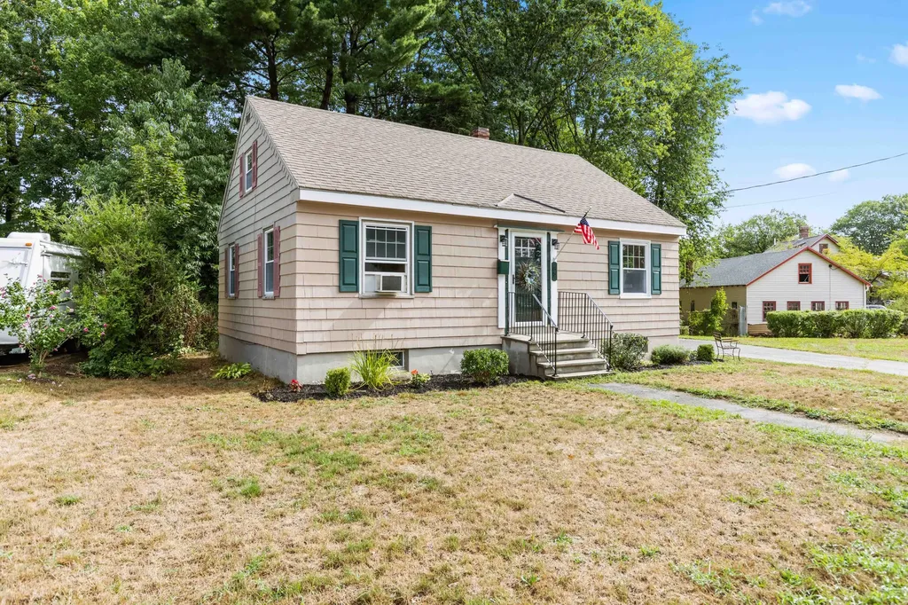85 Keswick Road South Portland ME 04106