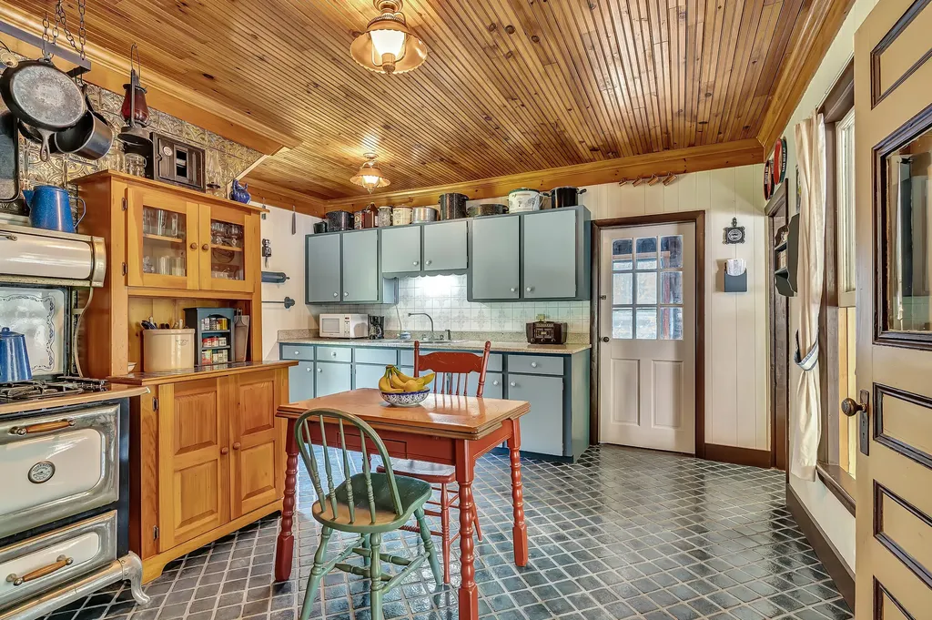 67 Center Road Gray ME 04039