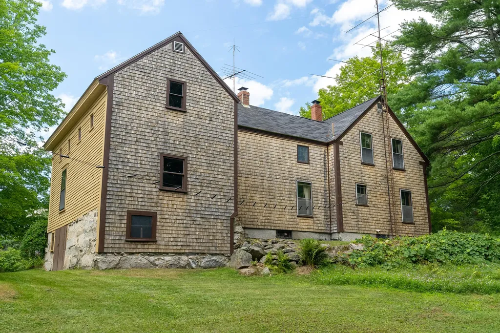 67 Center Road Gray ME 04039