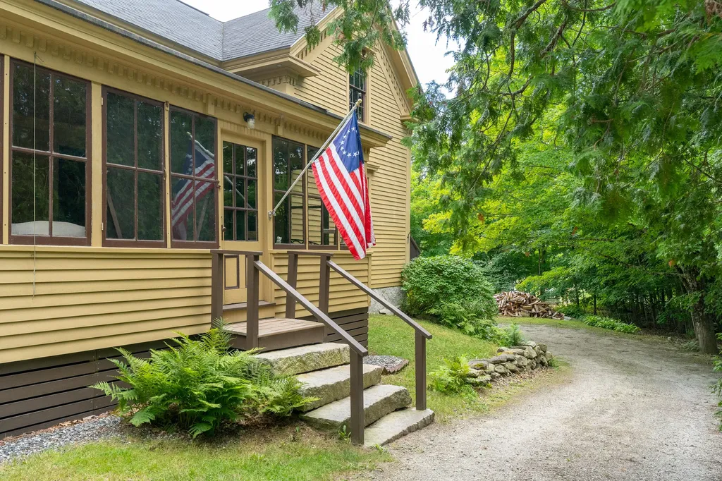 67 Center Road Gray ME 04039