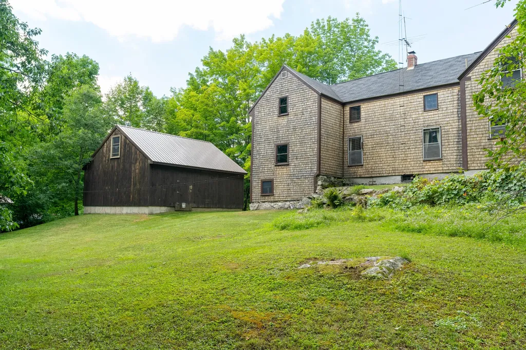 67 Center Road Gray ME 04039