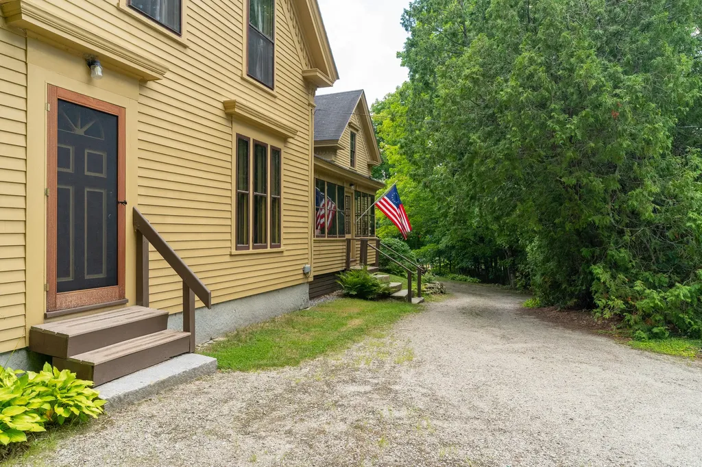 67 Center Road Gray ME 04039