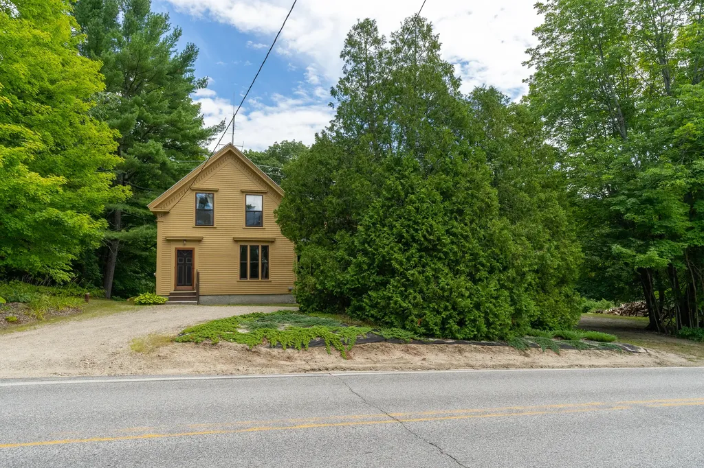 67 Center Road Gray ME 04039