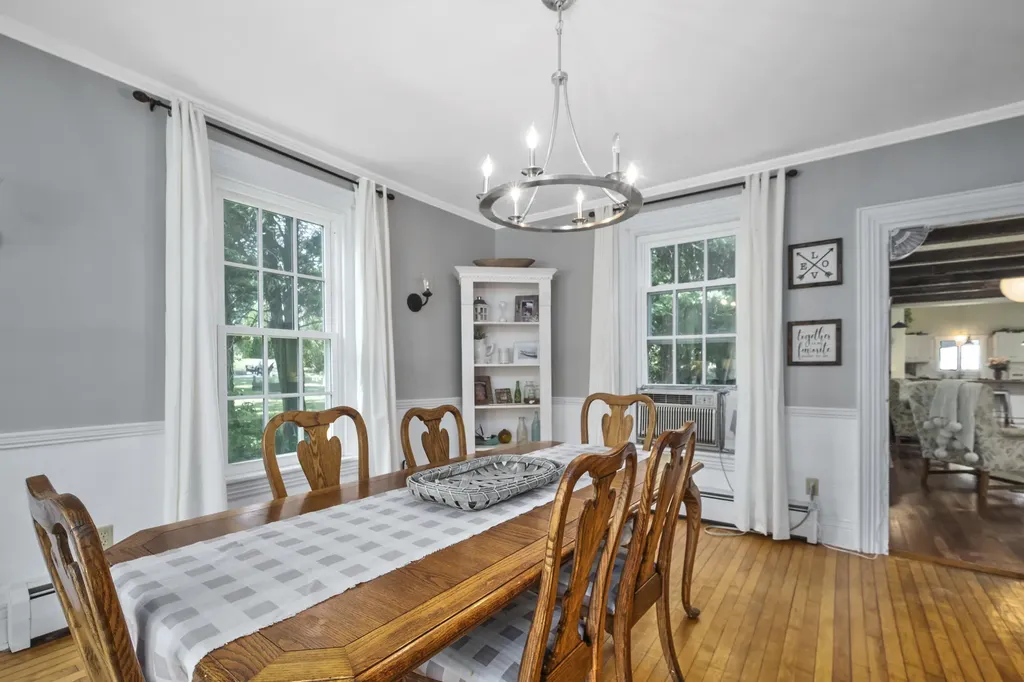12 Gleason Street Thomaston ME 04861