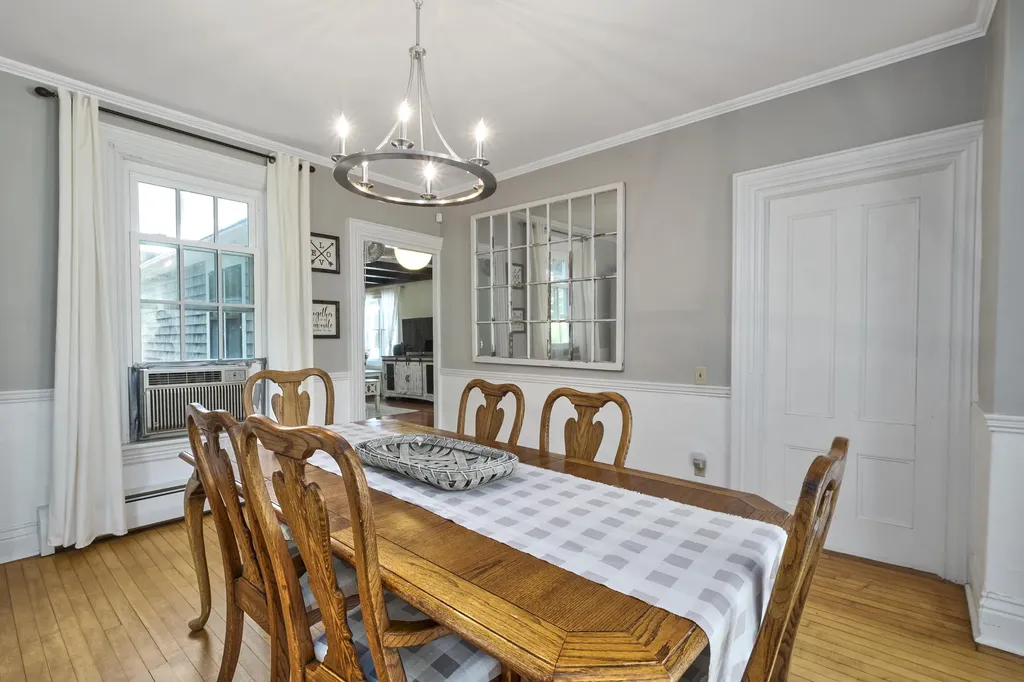 12 Gleason Street Thomaston ME 04861