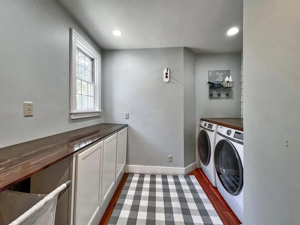12 Gleason Street Thomaston ME 04861