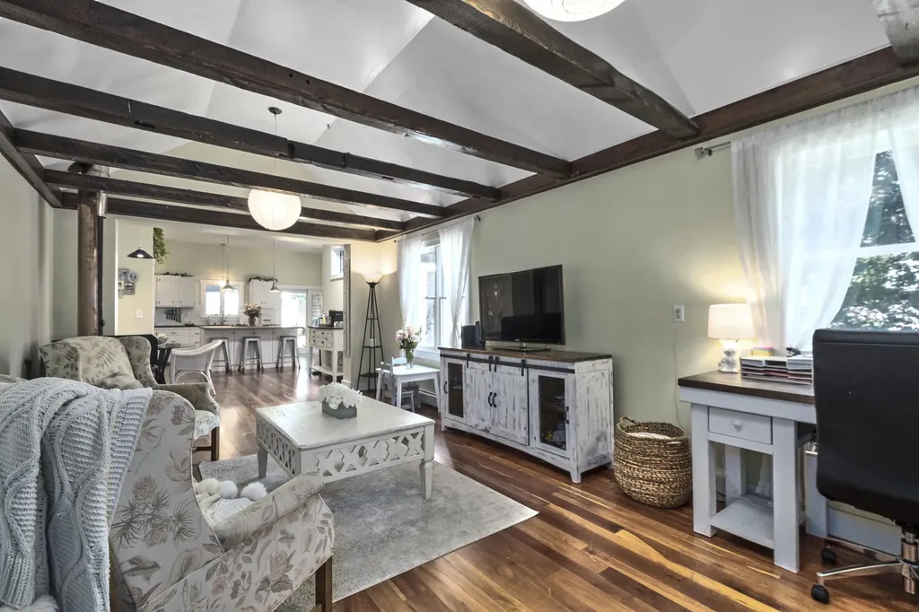 12 Gleason Street Thomaston ME 04861