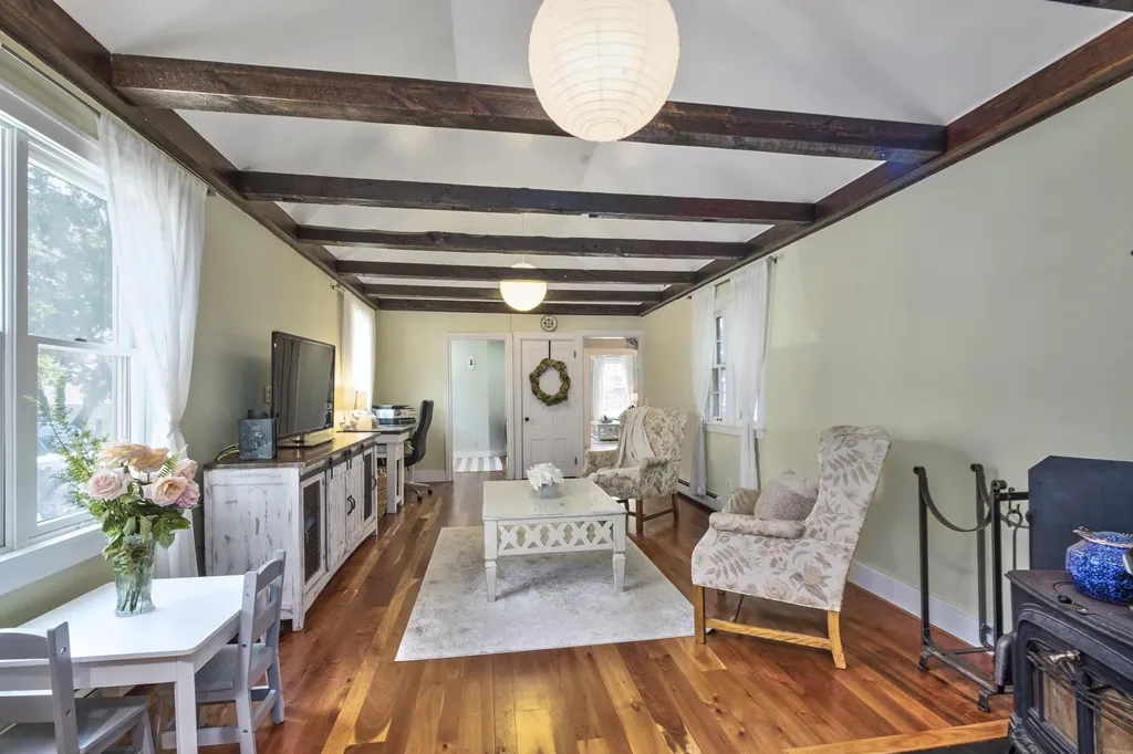 12 Gleason Street Thomaston ME 04861